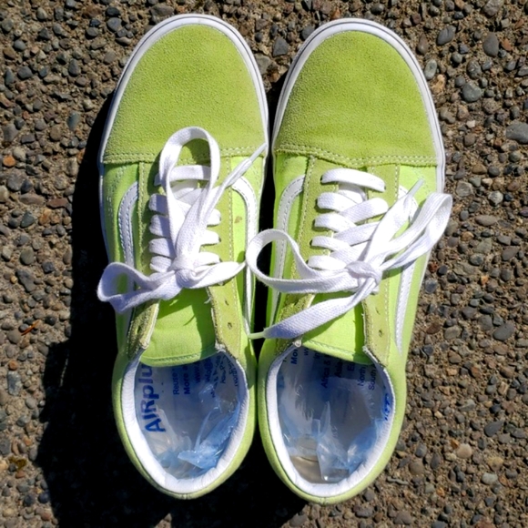 Vans Off The Wall Lime Green sneaker. Leather Women's 9.5  Men's 8 shoe - Picture 3 of 14